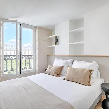 Louvre & Seine Luxury New 3br Full Ac By Melvane *