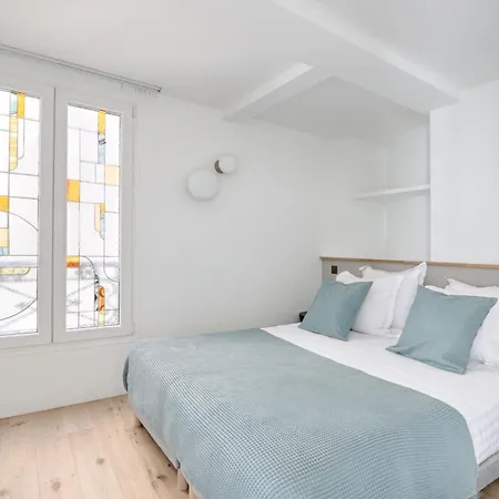 Louvre & Seine Luxury New 3br Full Ac By Melvane Apartment *