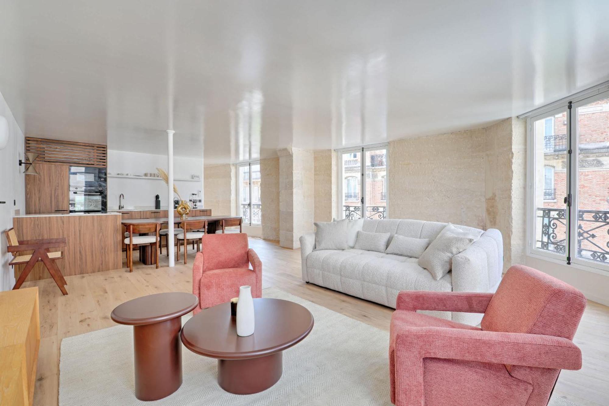 Louvre & Seine Luxury New 3br Full Ac By Melvane Apartment